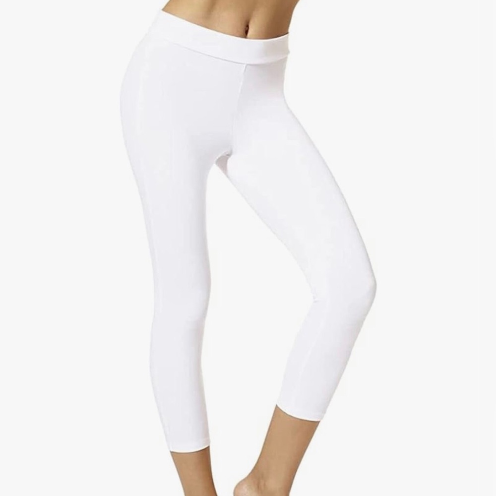 NWT Hue Capri Cotton Legging